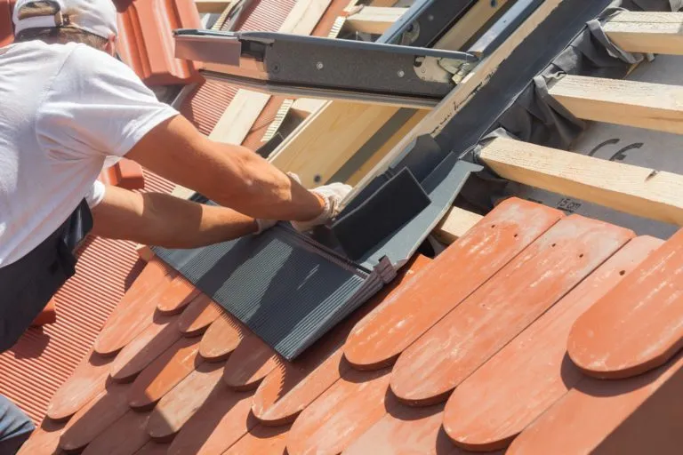 Entreprise Spécialiste des gouttières et Velux fenêtres de toit Argentan 61200 : Josue couverture